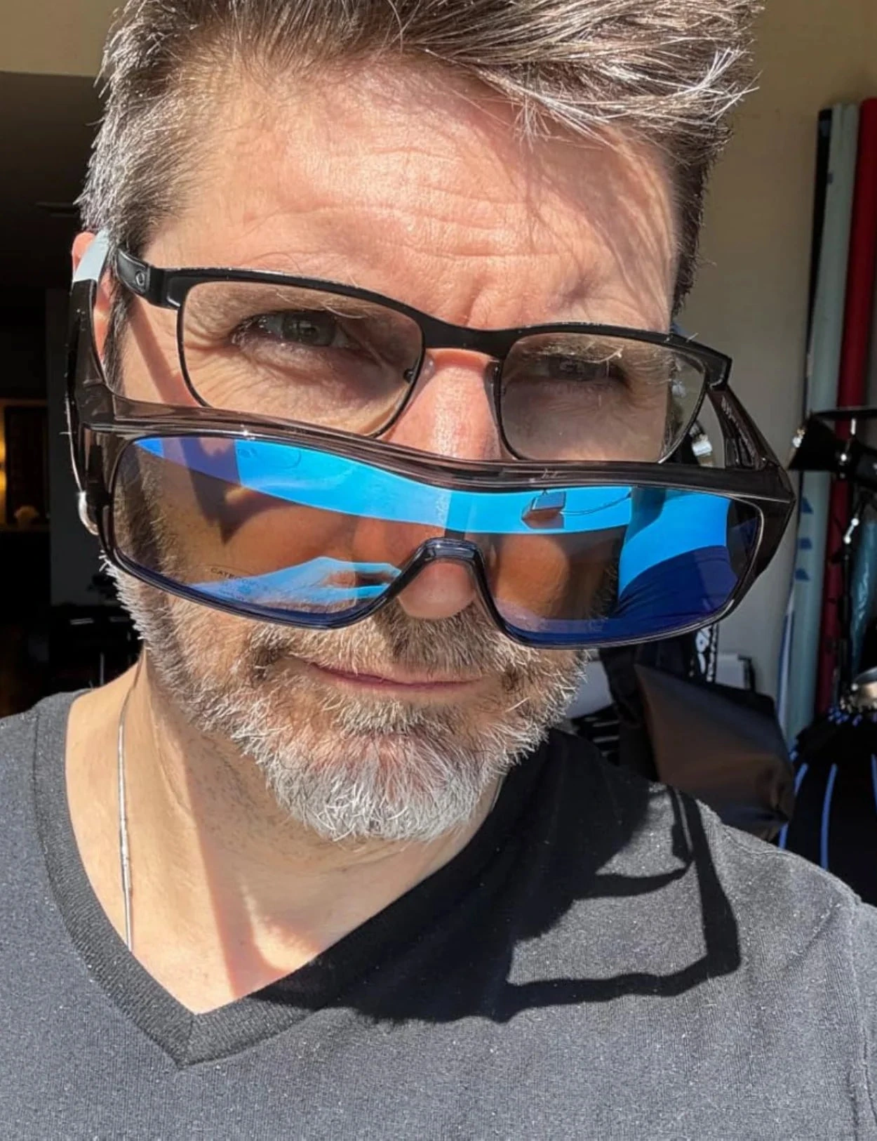 Client portant les Sur-Lunettes Polarisées